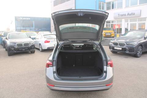 2023 Škoda Octavia Combi — sličica 9