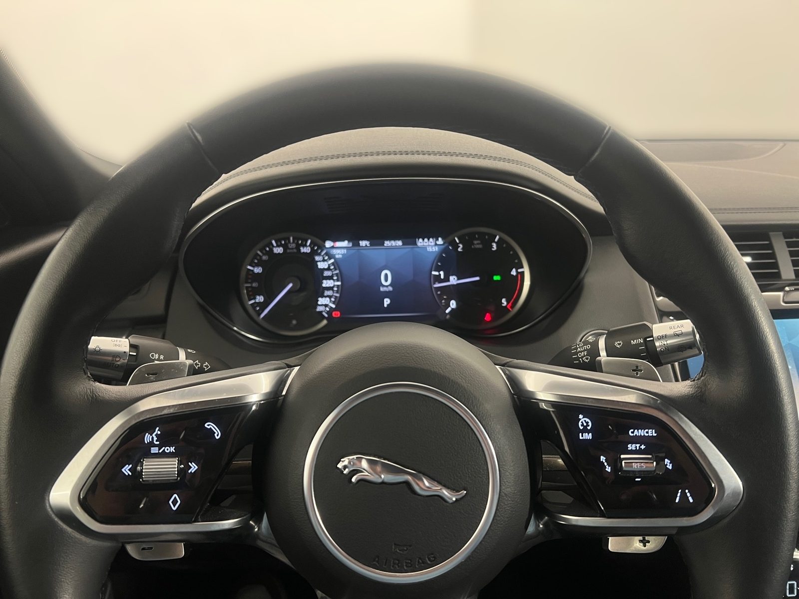 2022 Jaguar E-Pace — fotografija 16