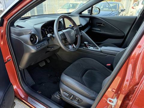2026 Toyota C-HR — sličica 9