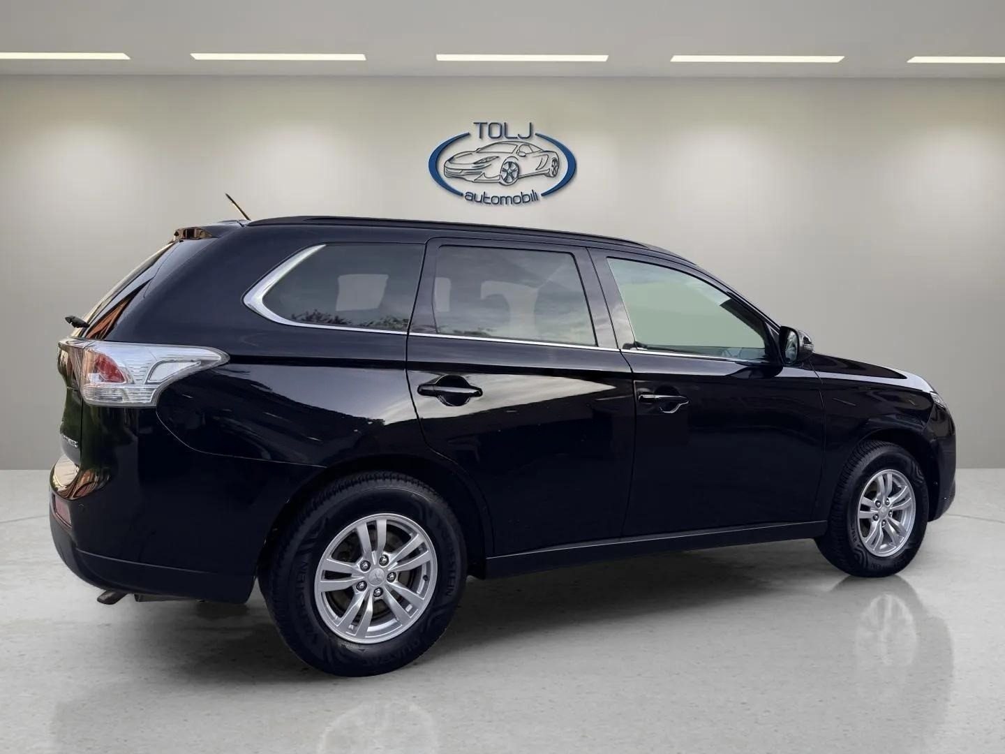 2013 Mitsubishi Outlander — fotografija 3