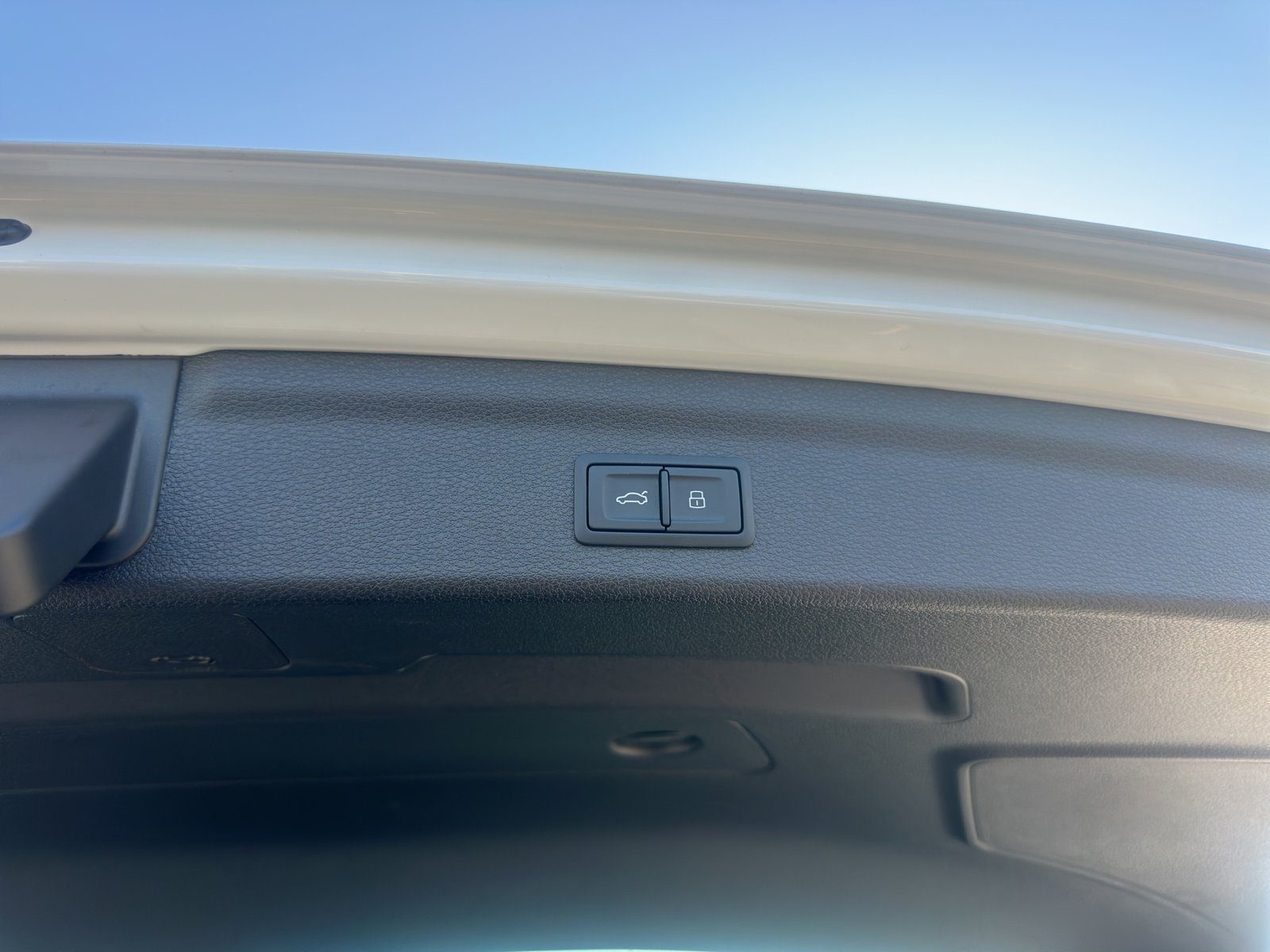 2025 Audi Q3 — fotografija 19
