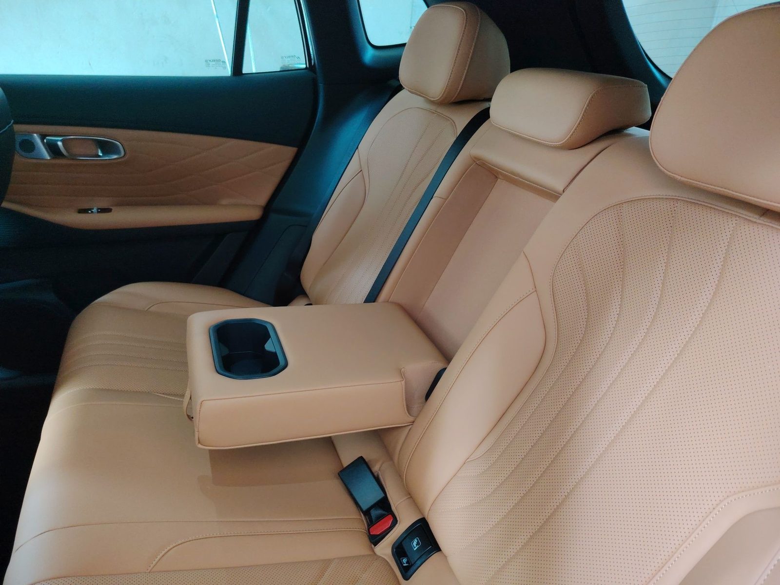 2026 Geely Starray EM-i — fotografija 30