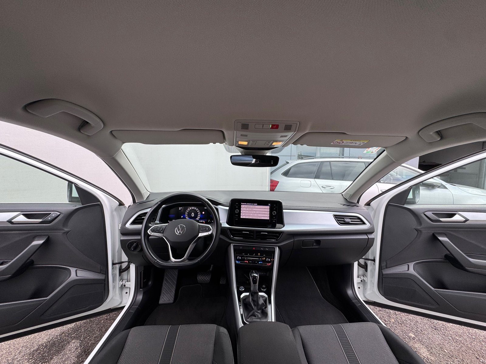 2023 Volkswagen T-Roc — fotografija 8