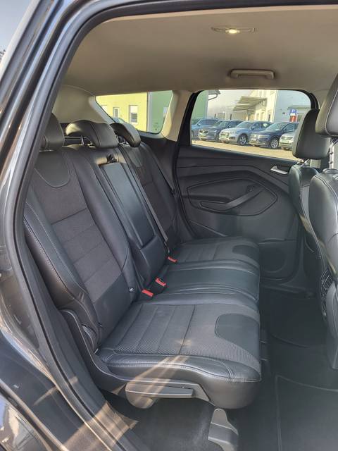 2016 Ford Kuga — sličica 12