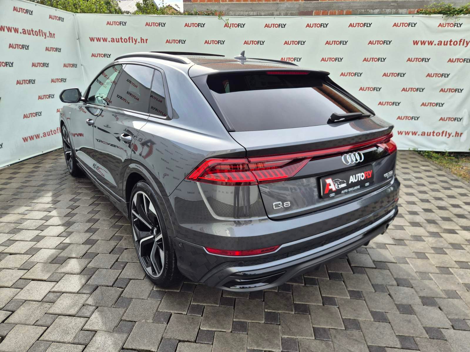 2018 Audi Q8 S line — fotografija 6
