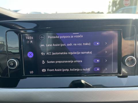 2024 Volkswagen Golf — sličica 28