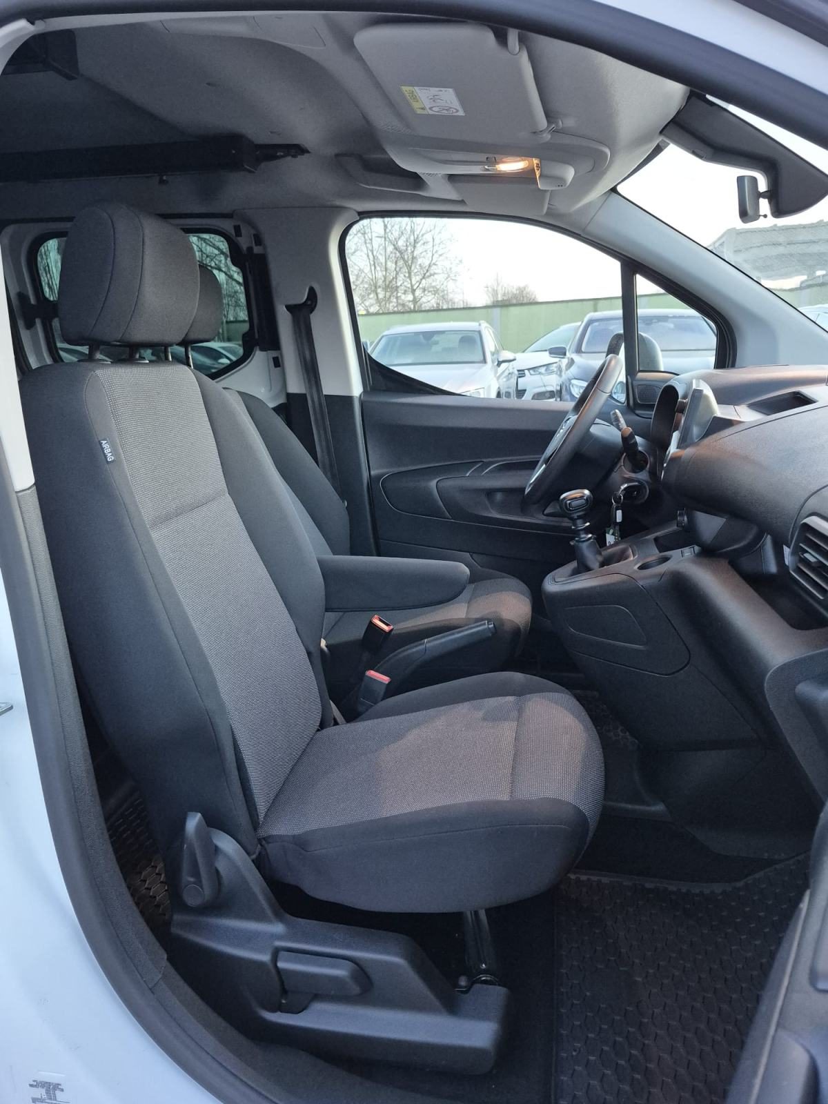 2022 Opel Combo — fotografija 12