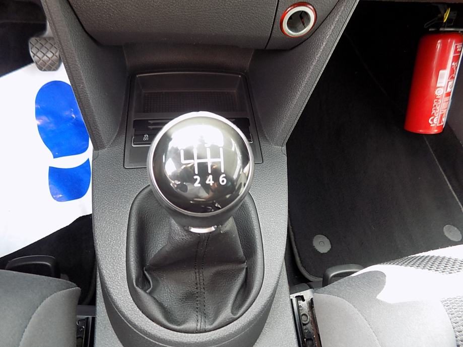 2014 Volkswagen Touran — fotografija 22