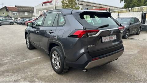 2022 Toyota RAV4 — sličica 7