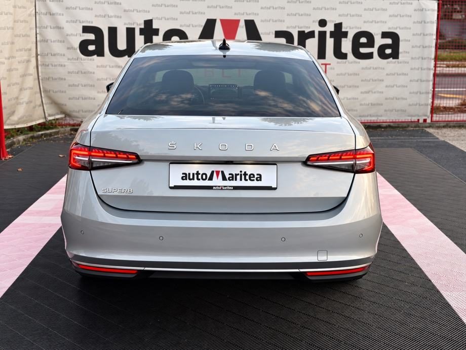 2024 Škoda Superb — fotografija 6