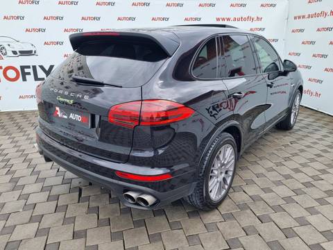 2015 Porsche Cayenne — sličica 8