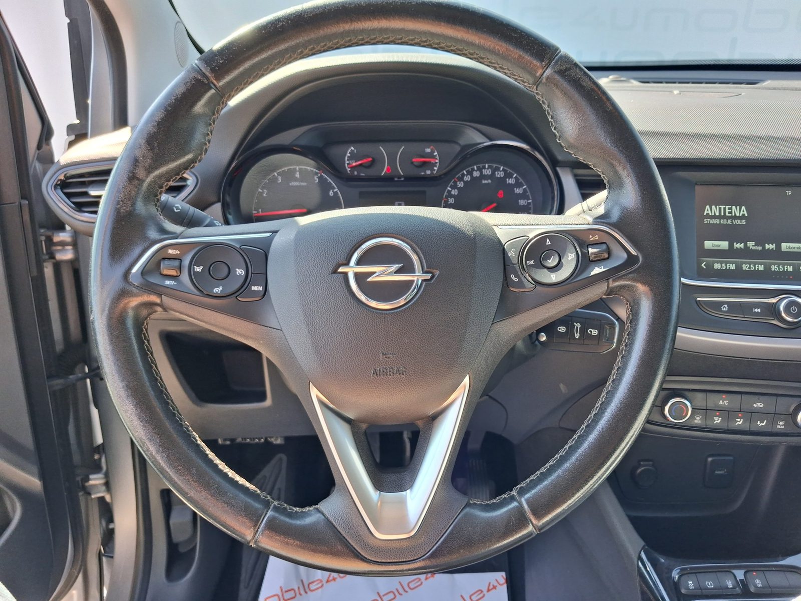 2022 Opel Crossland X — fotografija 10