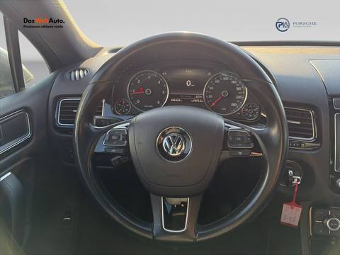 2016 Volkswagen Touareg R-Line — sličica 14