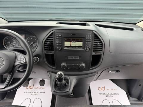 2016 Mercedes-Benz Vito — sličica 16