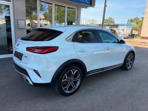 2021 Kia XCeed — sličica 4