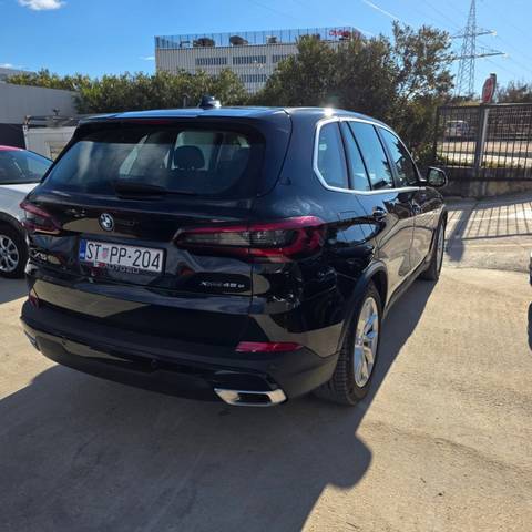 2022 BMW X5 — sličica 7