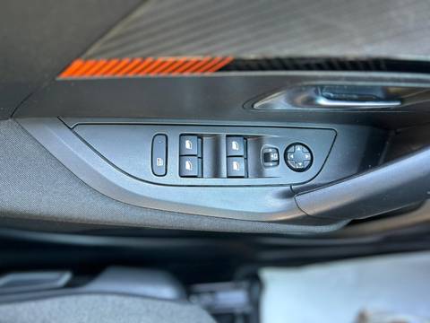 2021 Peugeot 2008 — sličica 10
