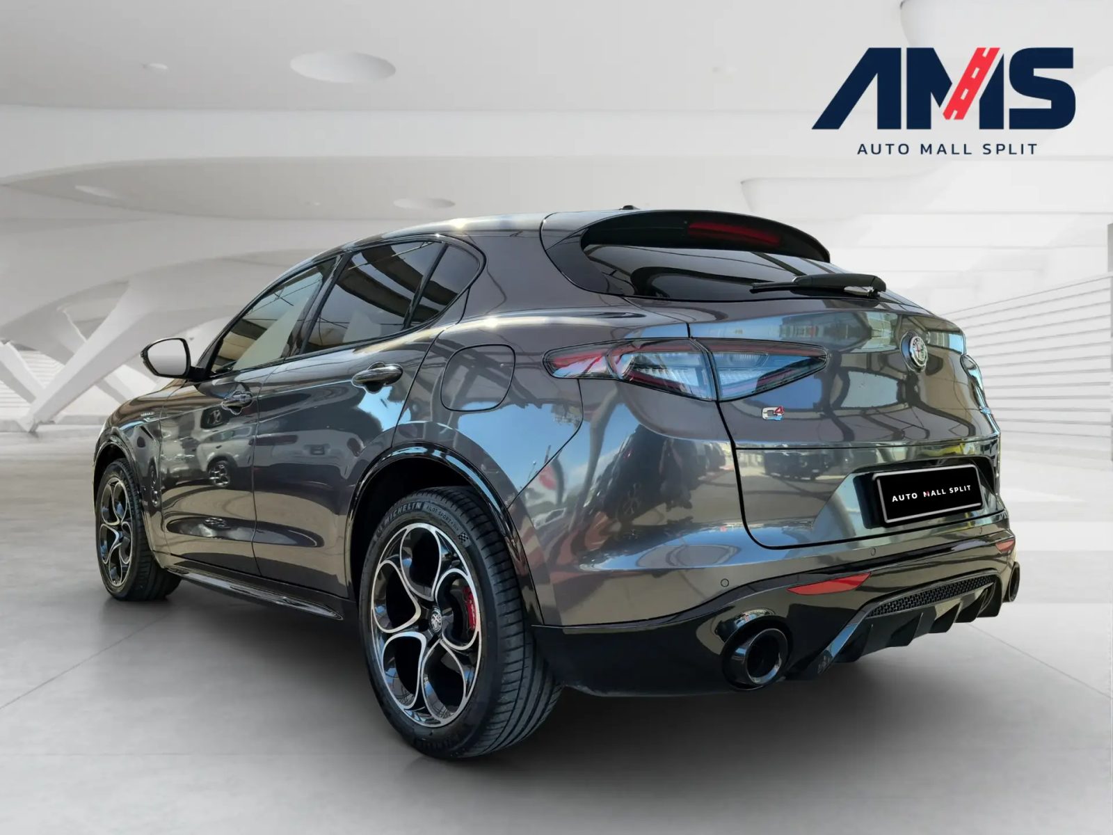 2024 Alfa Romeo Stelvio — fotografija 3
