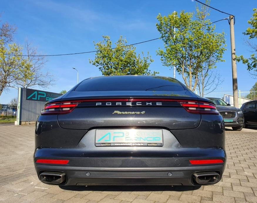 2017 Porsche Panamera — fotografija 4