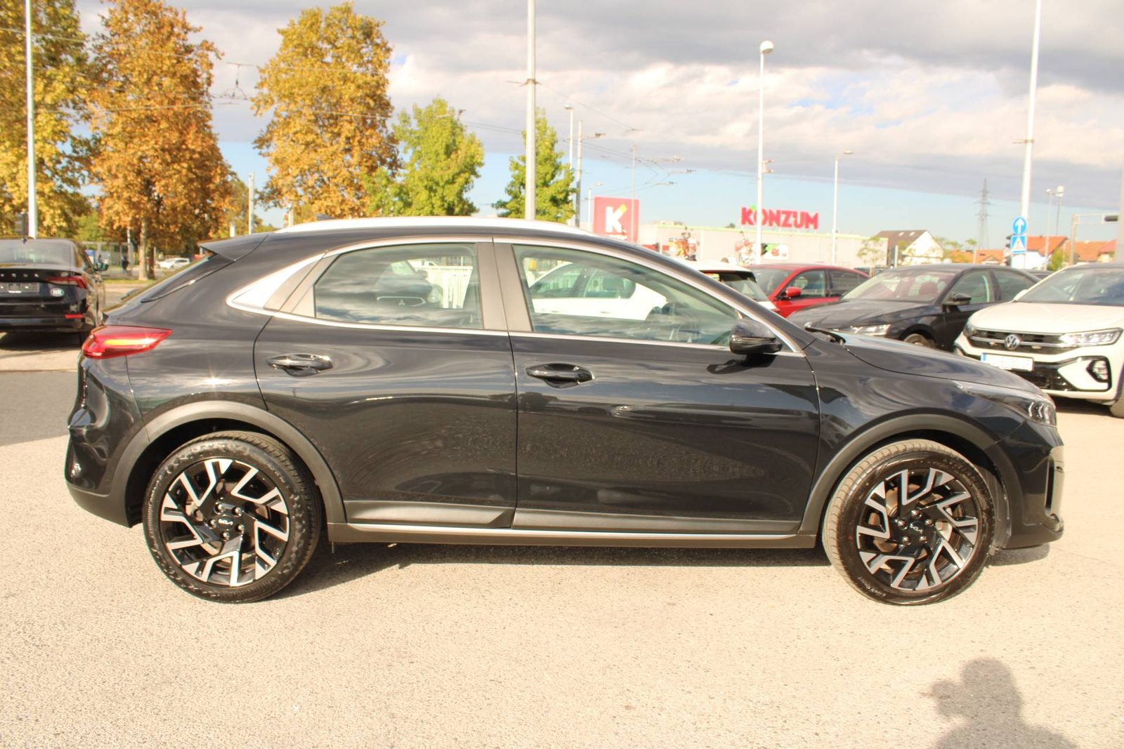 2023 Kia Xcee'd — fotografija 4