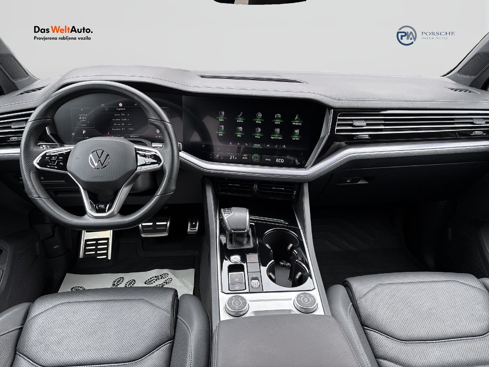 2023 Volkswagen Touareg R-Line — fotografija 9