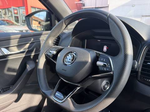 2023 Škoda Karoq — sličica 23