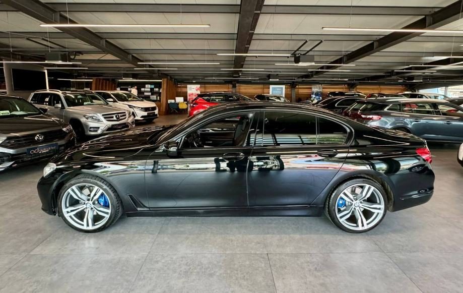 2017 BMW Serija 7 — fotografija 3