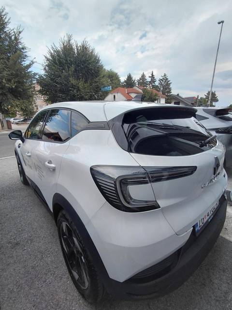 2025 Renault Captur — sličica 4