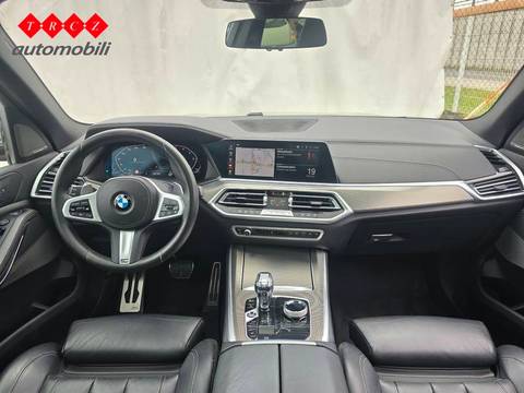 2022 BMW X5 — sličica 9