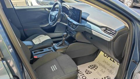 2022 Ford Focus — sličica 13