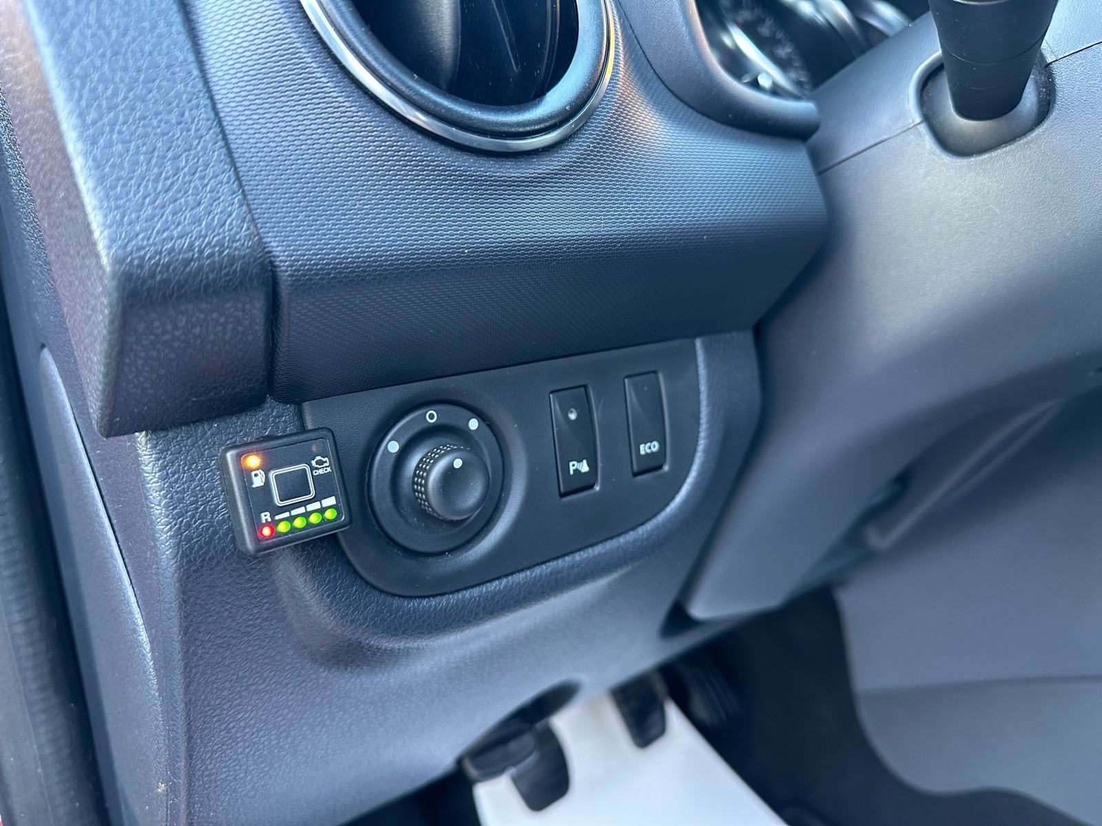 2018 Dacia Sandero — fotografija 16