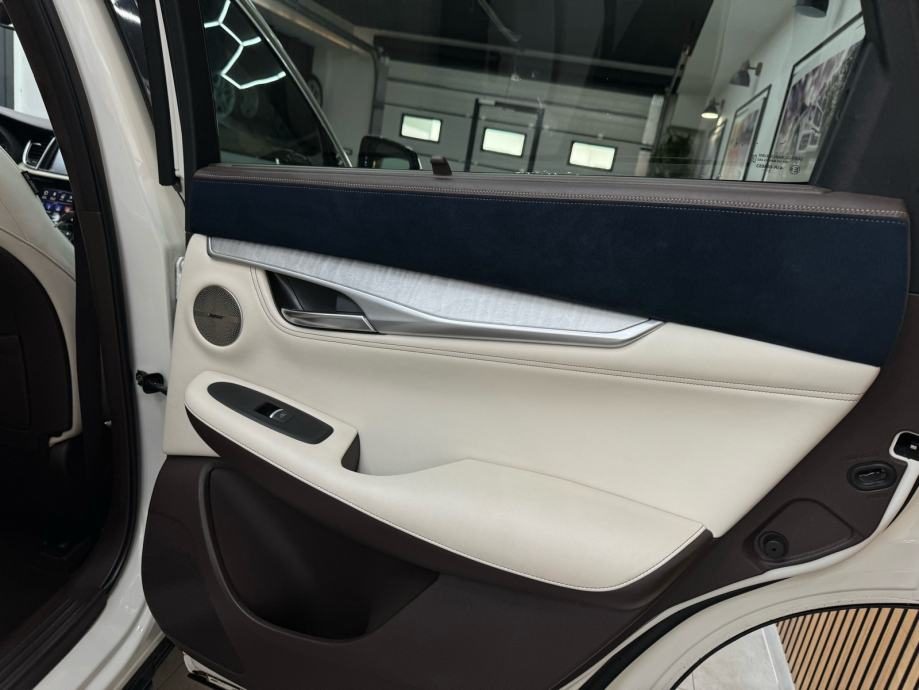 2019 Infiniti QX50 — fotografija 17