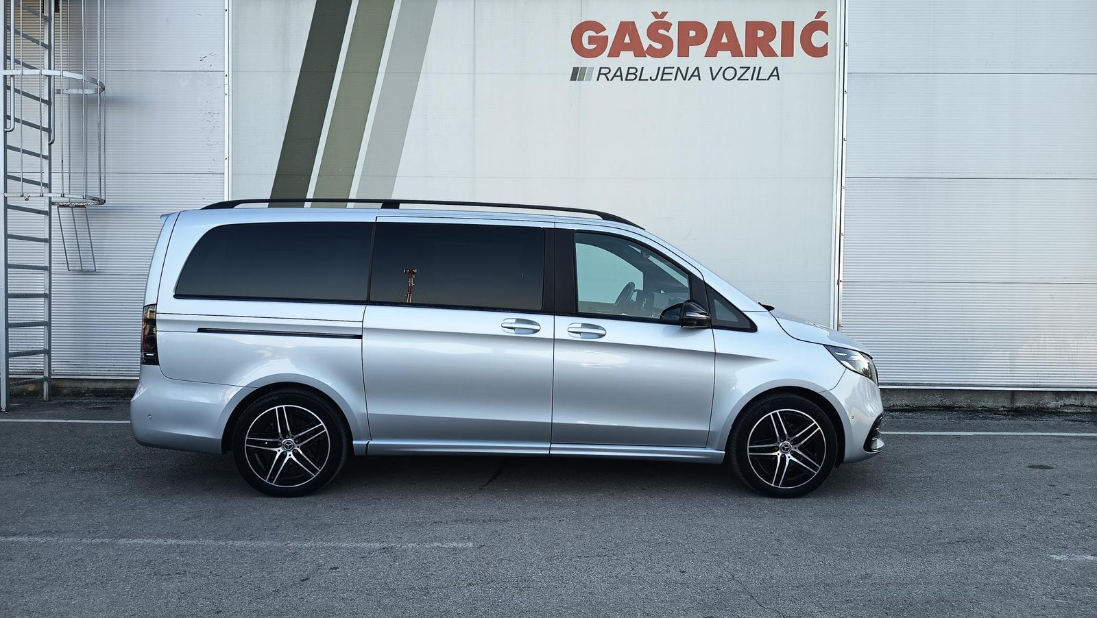 2024 Mercedes-Benz V-klasa — fotografija 4