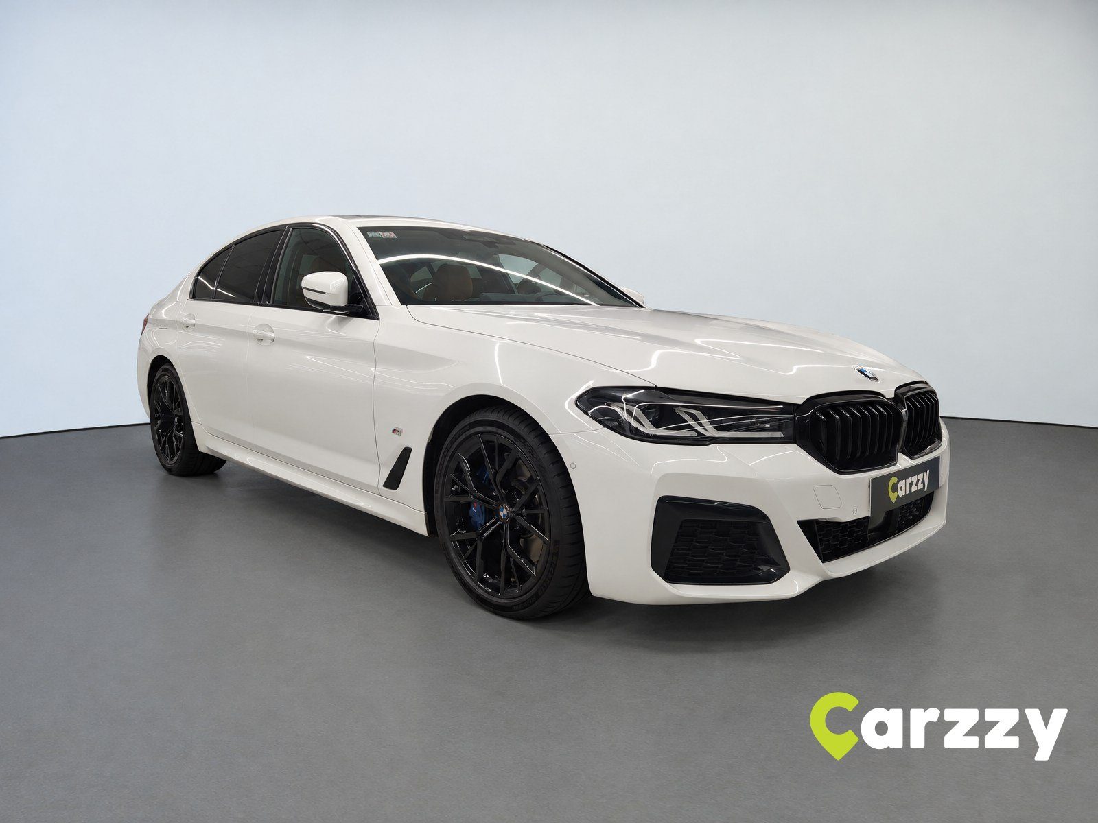 2021 BMW Serija 5 — fotografija 4