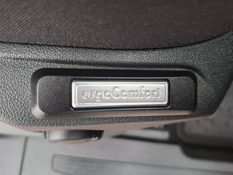 2022 Volkswagen Caddy — sličica 17
