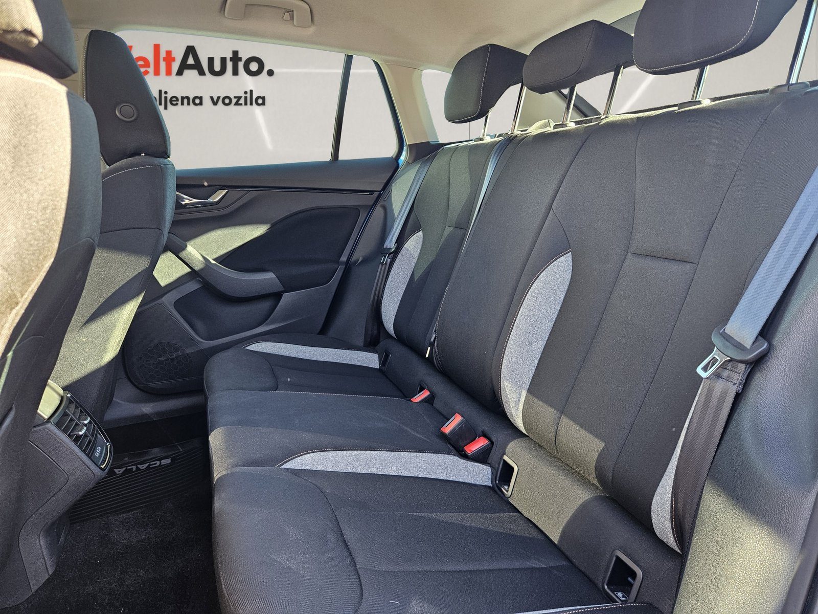 2025 Škoda Scala — fotografija 12