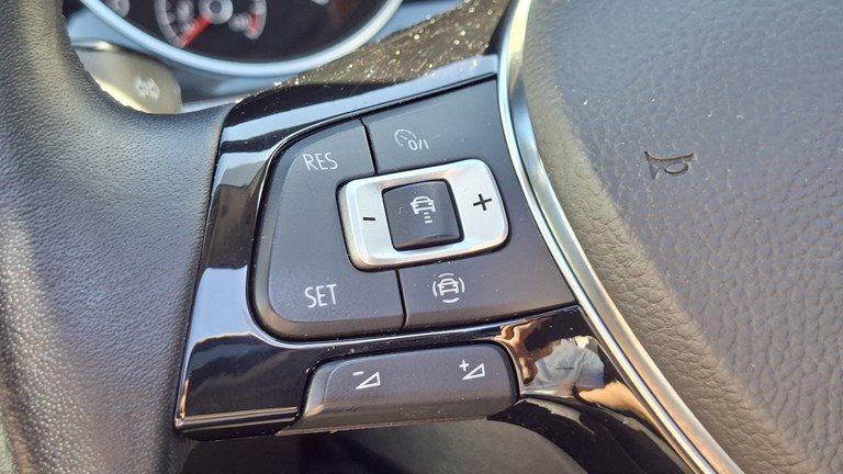 2020 Volkswagen Touran — fotografija 18
