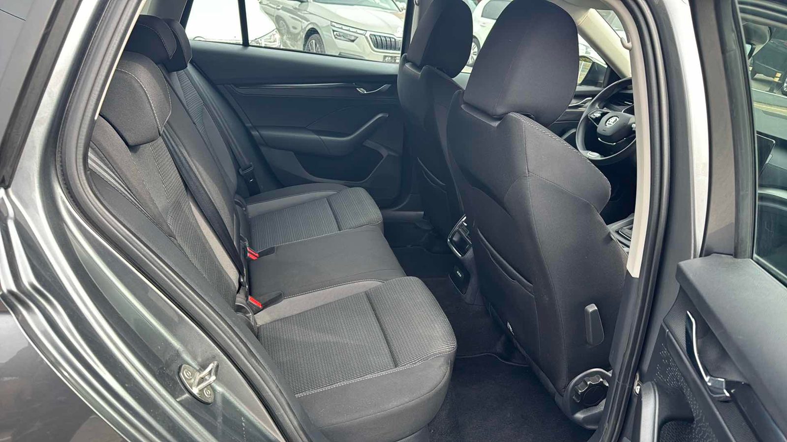 2024 Škoda Octavia Combi — fotografija 10