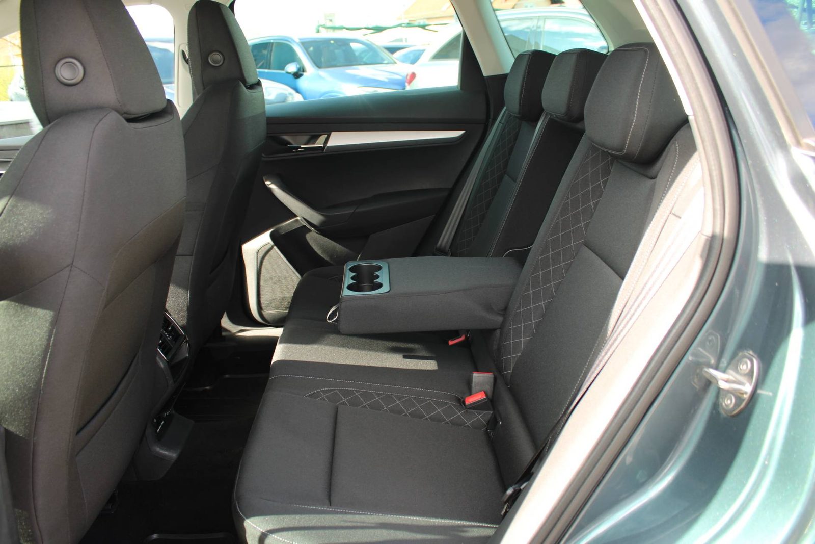 2019 Škoda Karoq — fotografija 12