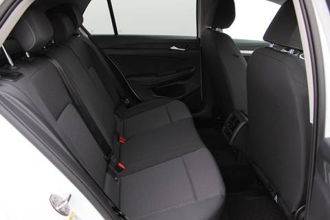 2026 Volkswagen Golf — sličica 12