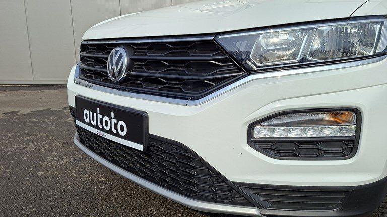 2019 Volkswagen T-Roc — fotografija 20