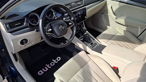 2021 Škoda Superb — sličica 4