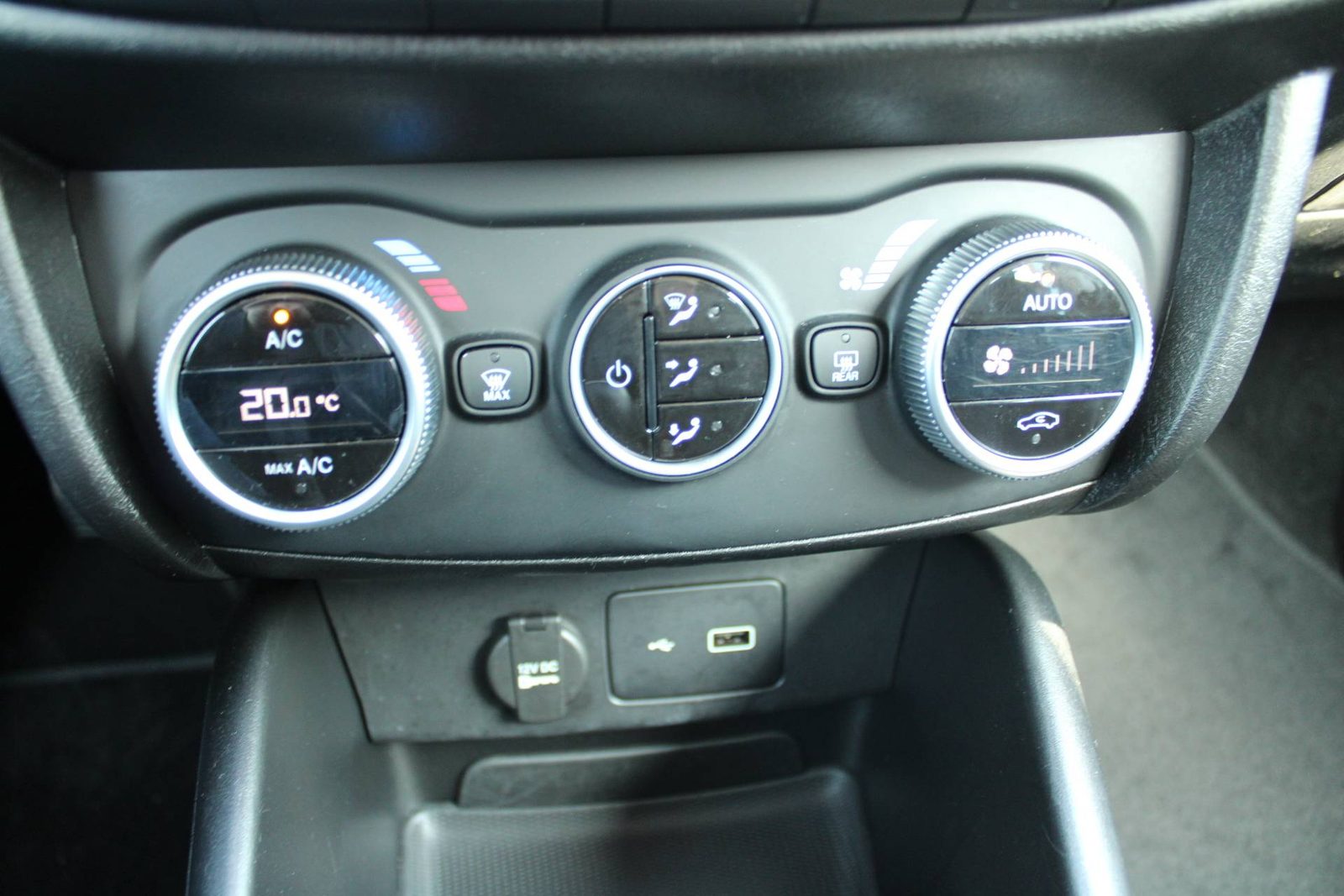 2023 Fiat Tipo — fotografija 15