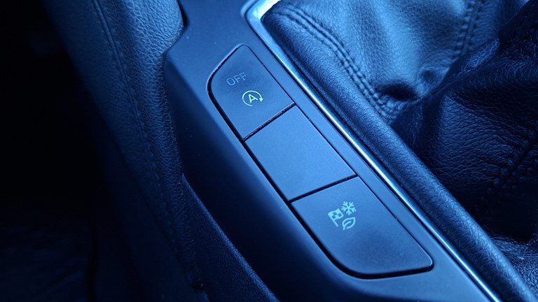 2021 Ford Kuga — fotografija 16
