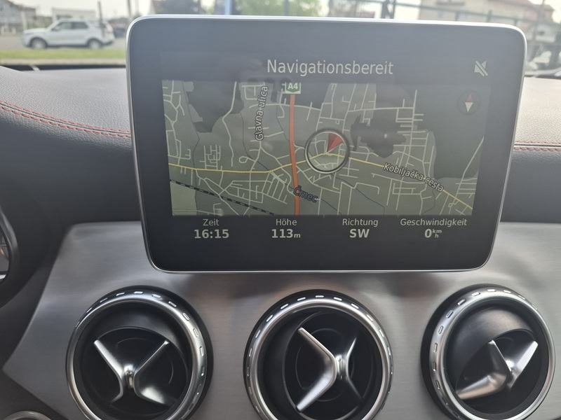 2015 Mercedes-Benz GLA — fotografija 17