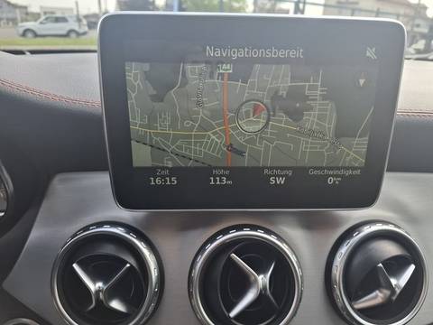 2015 Mercedes-Benz GLA — sličica 17