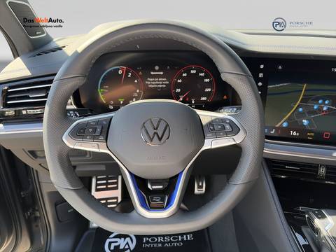 2025 Volkswagen Touareg — sličica 14