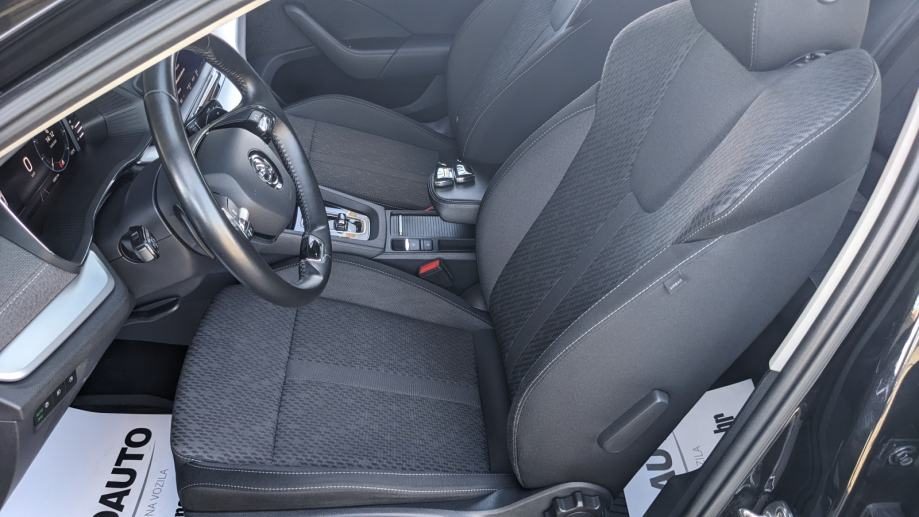 2022 Škoda Octavia — fotografija 10