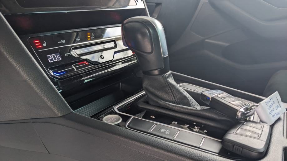 2023 Volkswagen Passat — fotografija 24