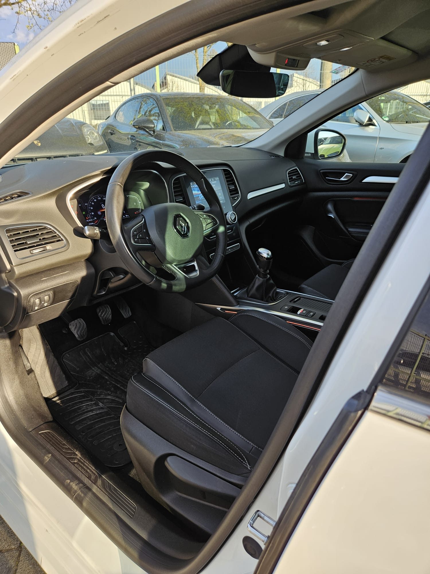 2022 Renault Megane — fotografija 13